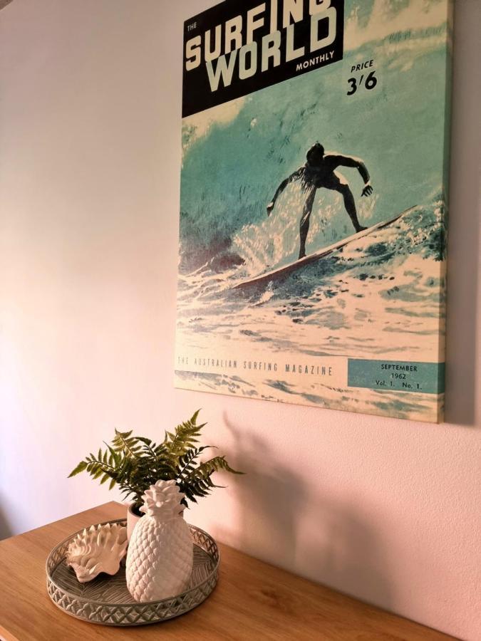 Chill-Out Beachside - Main Beach 포스터 외부 사진